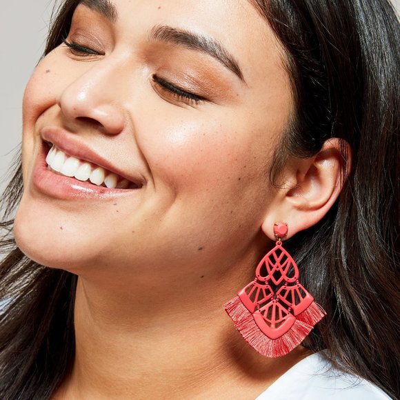 :: Stella & Dot Alexandria Statement Earrings - Picture 6 of 14